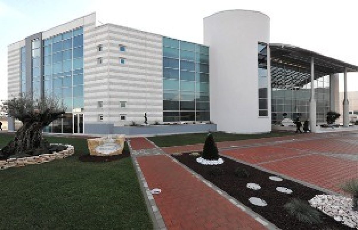 imgi_4_crg_factory_01